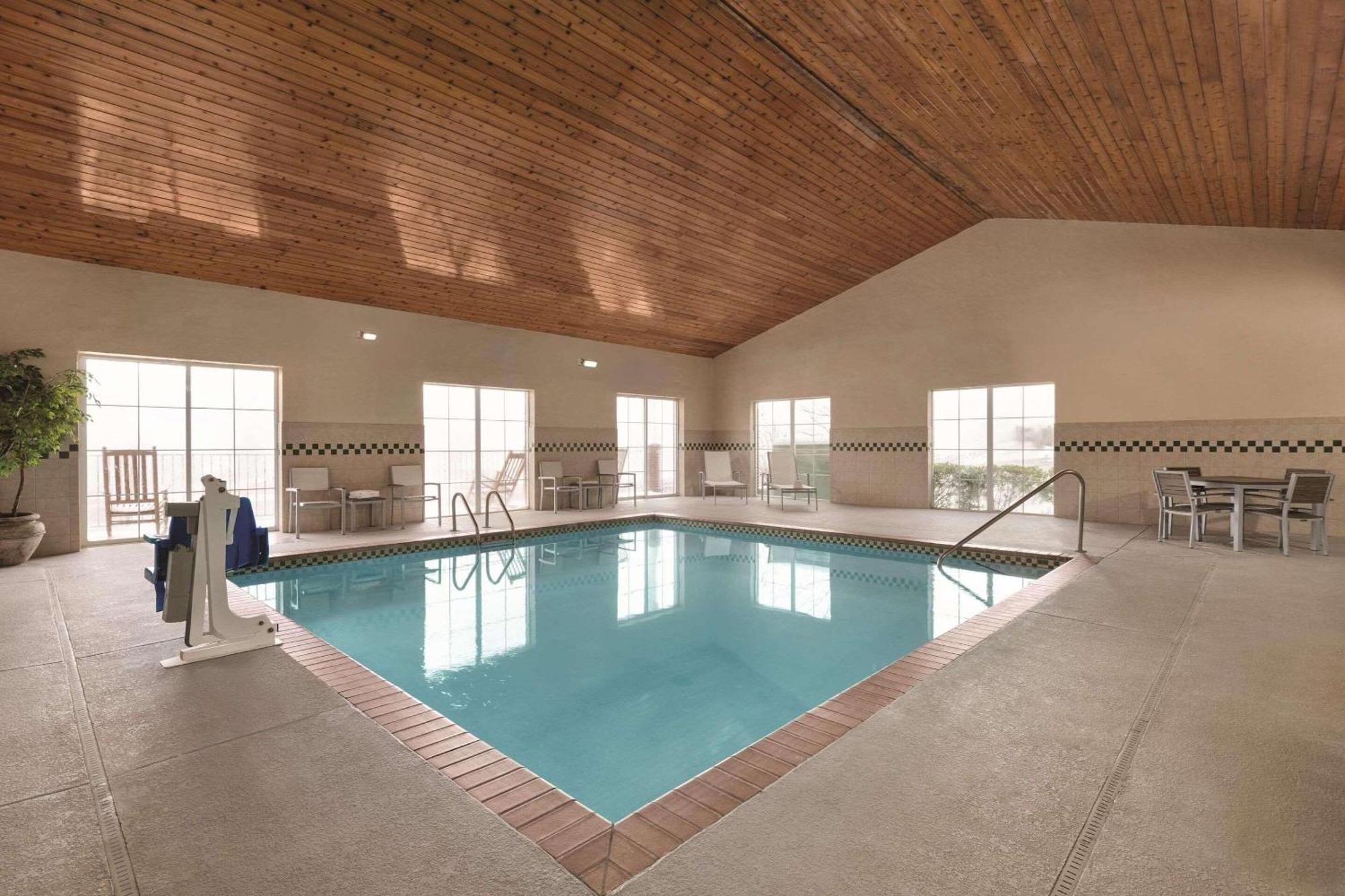 Country Inn & Suites By Radisson, Boone, Nc Exteriör bild
