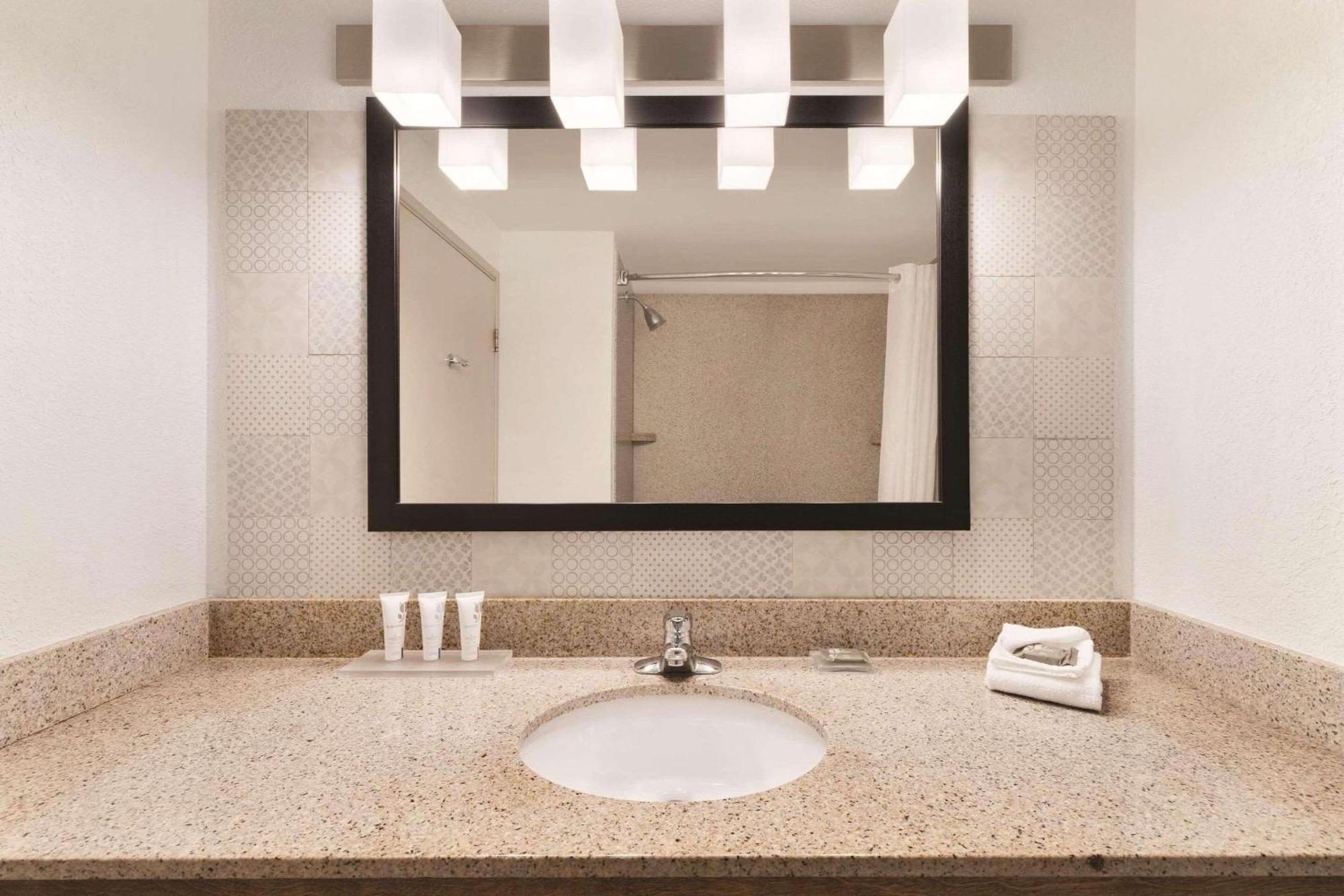 Country Inn & Suites By Radisson, Boone, Nc Exteriör bild